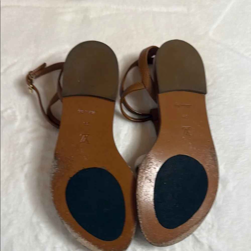 Louis Vuitton Sandal - Picture 3 of 9